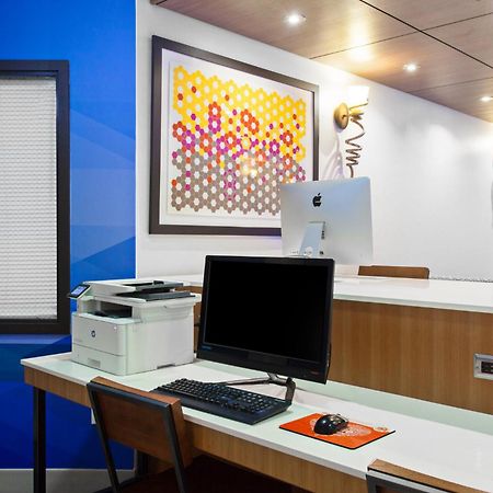Holiday Inn Express & Suites Oakland - Airport By Ihg Kültér fotó