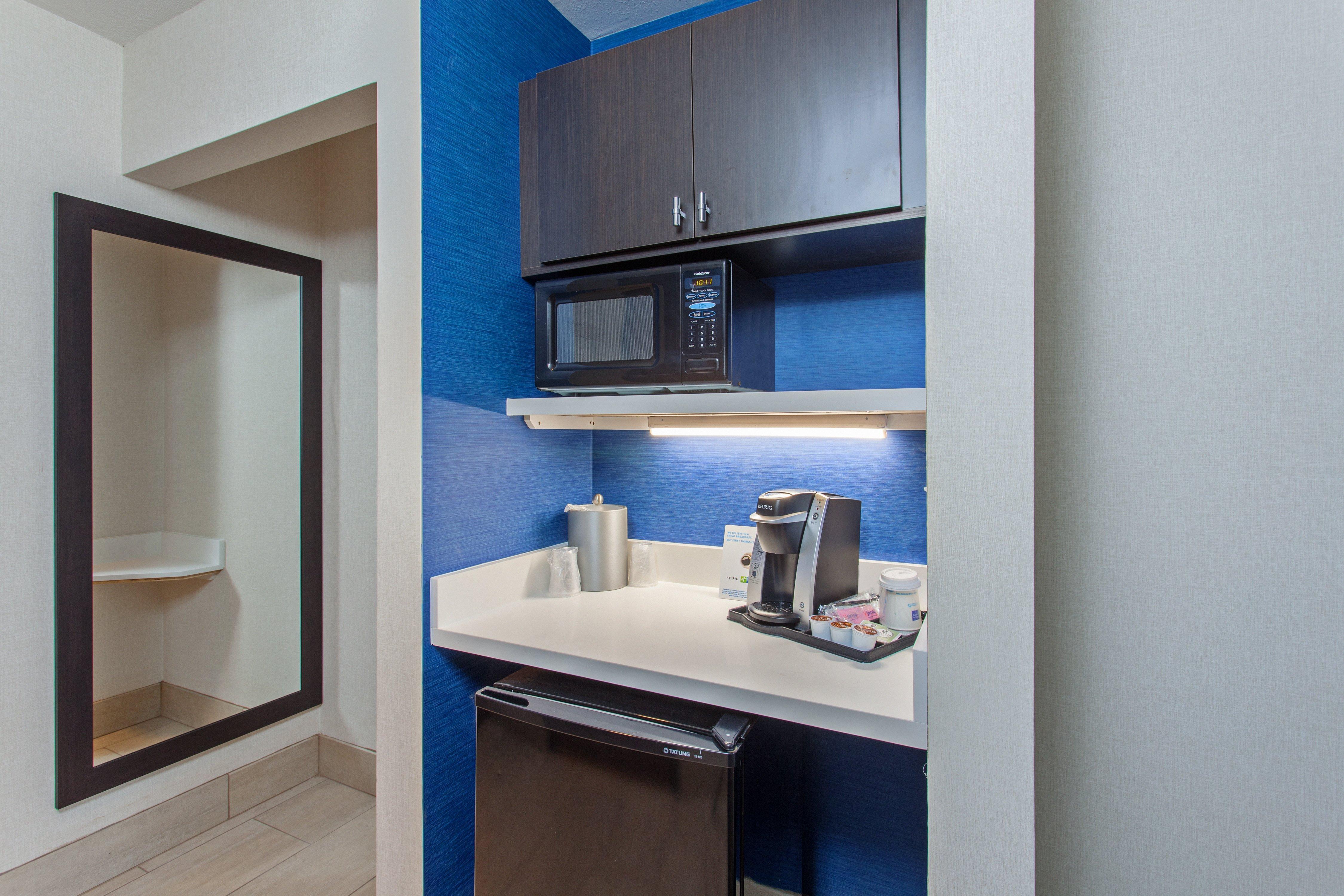 Holiday Inn Express & Suites Oakland - Airport By Ihg Kültér fotó
