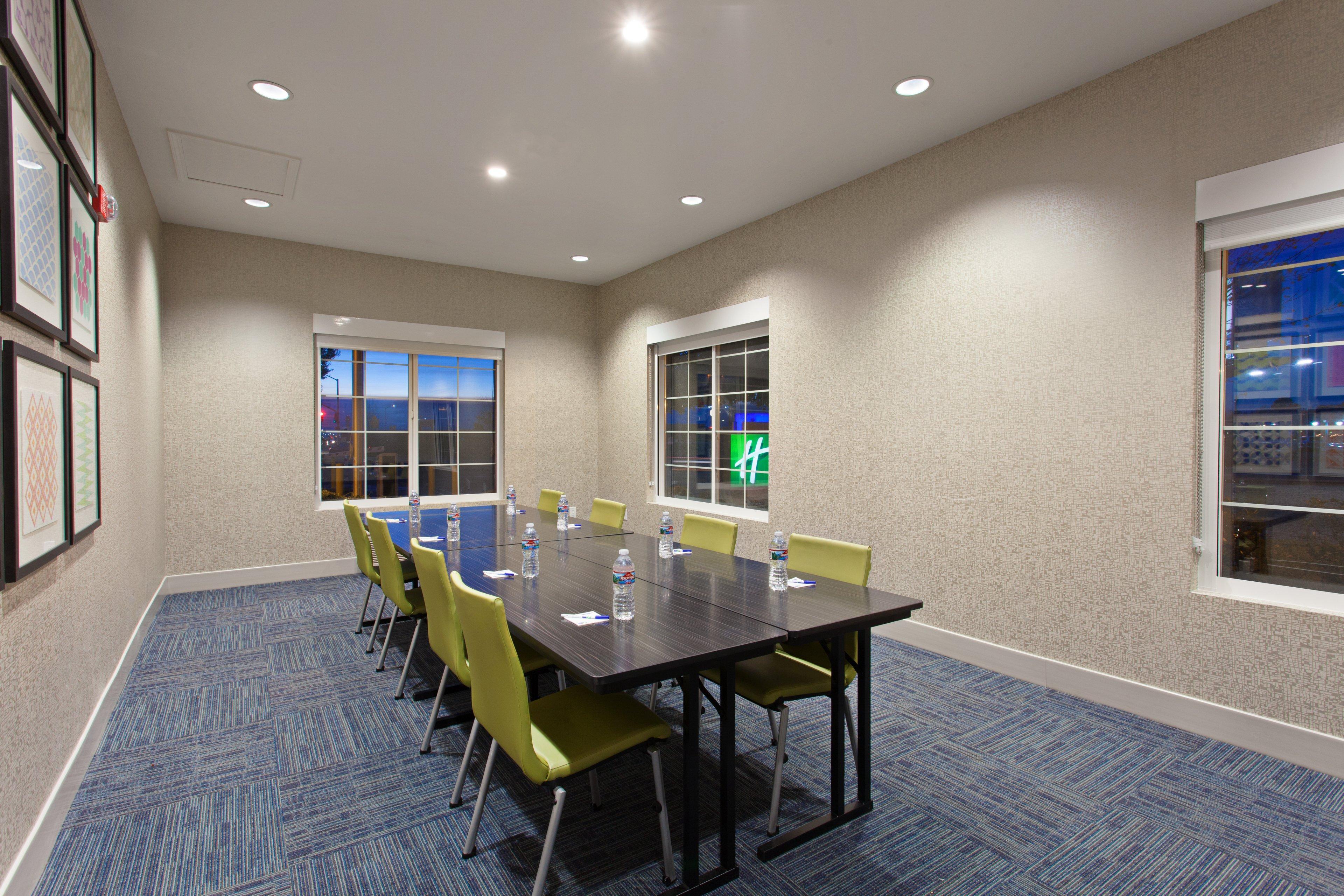 Holiday Inn Express & Suites Oakland - Airport By Ihg Kültér fotó