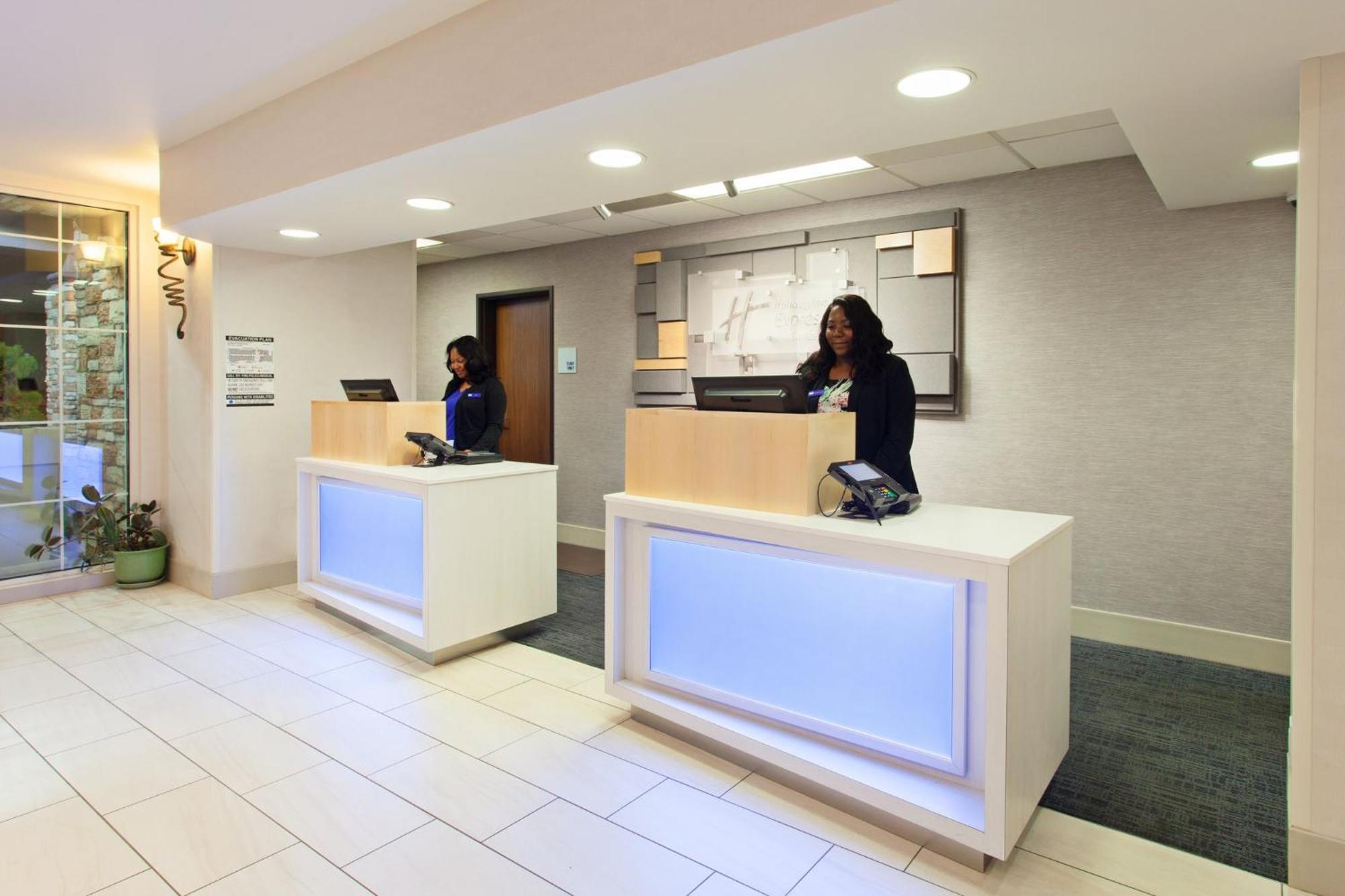 Holiday Inn Express & Suites Oakland - Airport By Ihg Kültér fotó