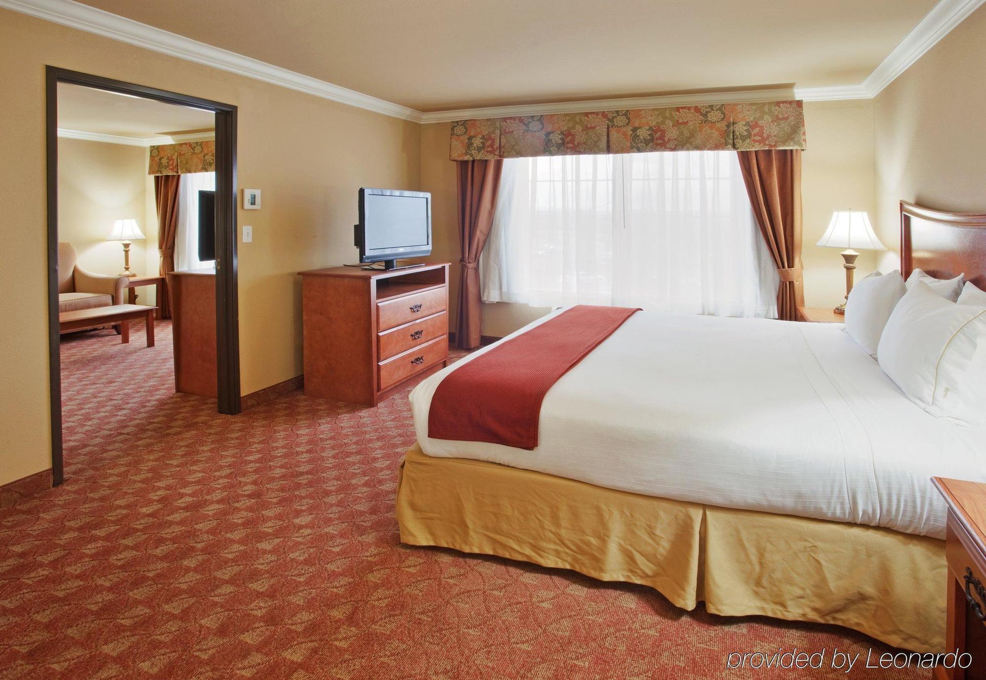 Holiday Inn Express & Suites Oakland - Airport By Ihg Szoba fotó